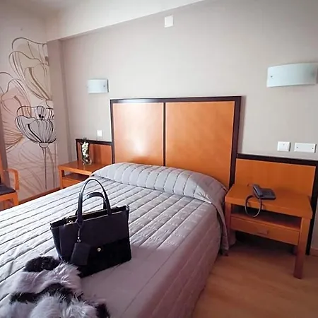 Hotel 4 Estacoes 3*