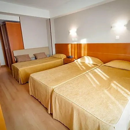 Hotel 4 Estacoes 3*
