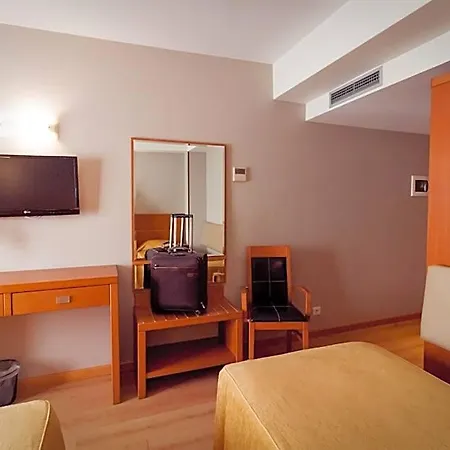 Hotel 4 Estacoes 3*