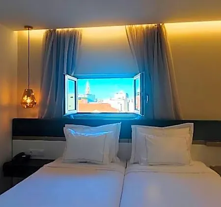 Hotel 4 Estacoes