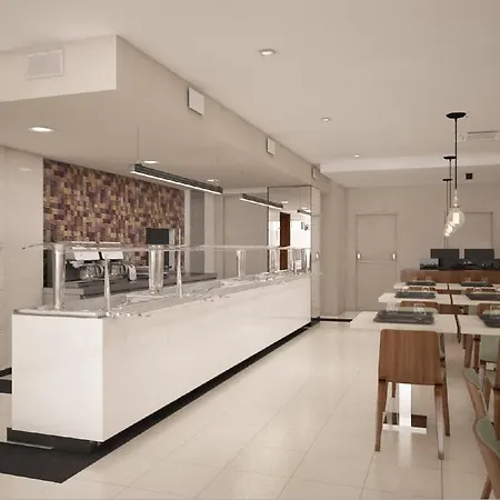 Hotel 4 Estacoes 3*